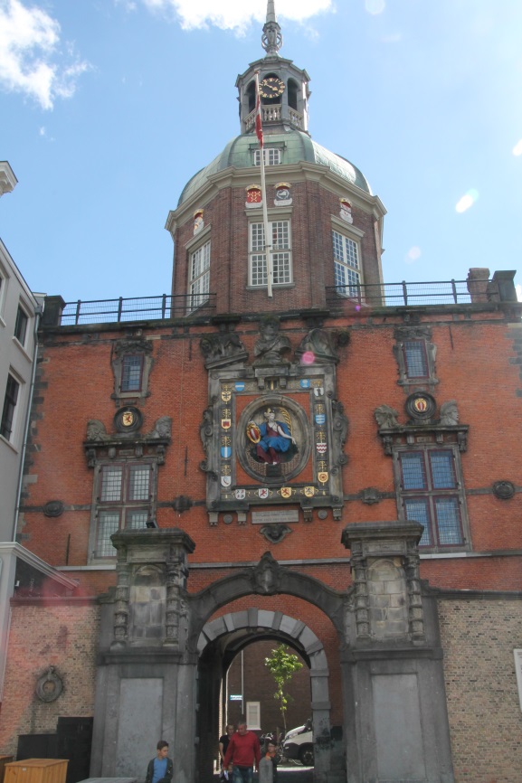 C:\Users\Public\Documents\Solitaire\Sommer Tour 2016\Fotos\5 bis Dordrecht\IMG_1736.JPG