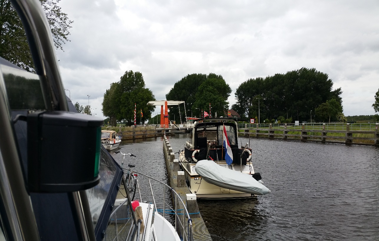 http://www.bigell.de/Hausboot/Reiseberichte/bilder/20150618_124932.jpg